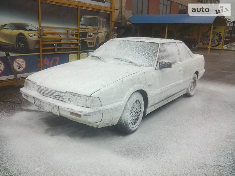 Купе Mazda 626 1985 в Черновцах