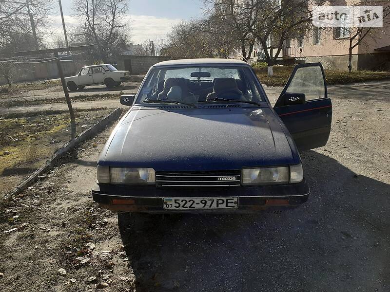 Седан Mazda 626 1986 в Дунаевцах