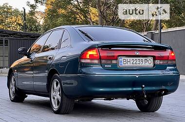Хетчбек Mazda 626 1993 в 