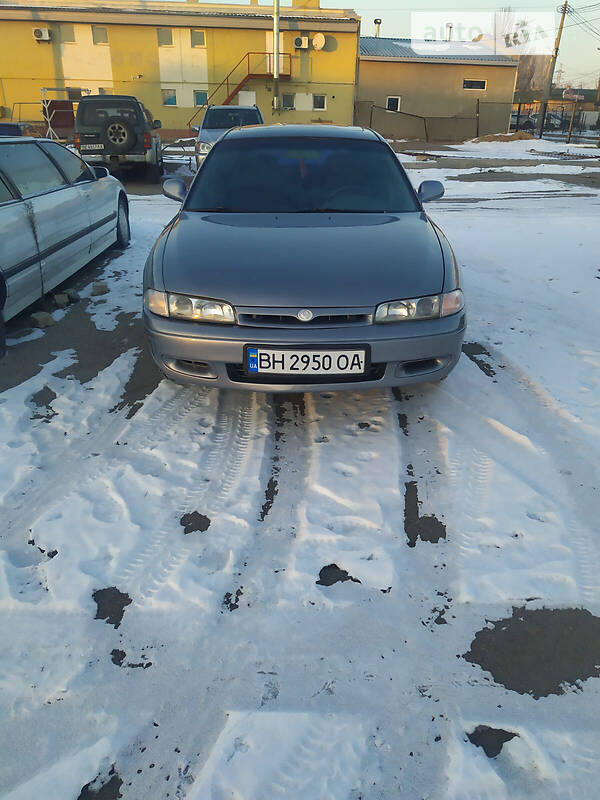 Хетчбек Mazda 626 1993 в 