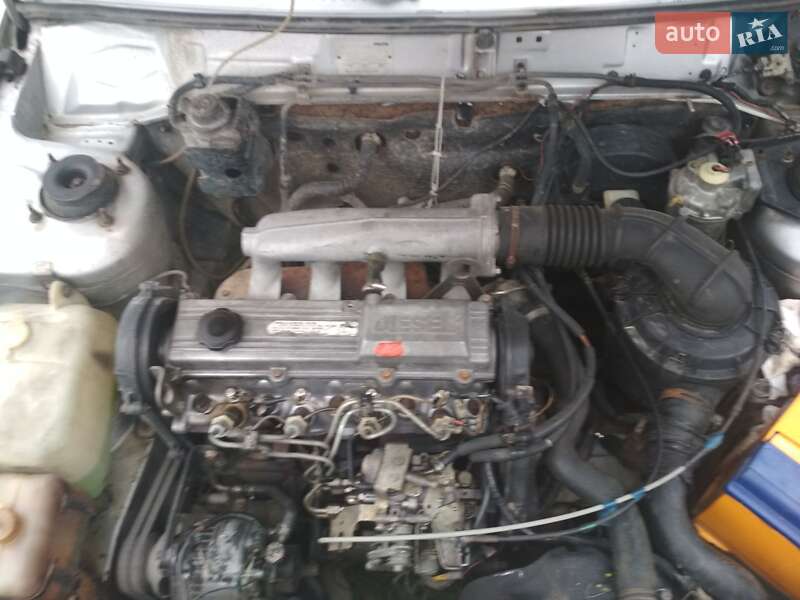 Хэтчбек Mazda 626 1987 в Черновцах