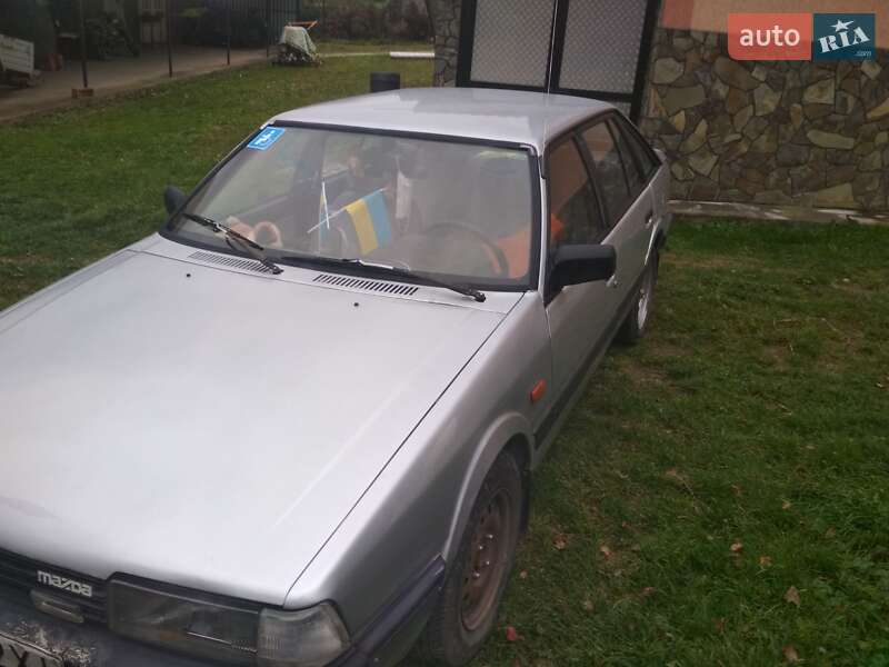 Хэтчбек Mazda 626 1987 в Черновцах