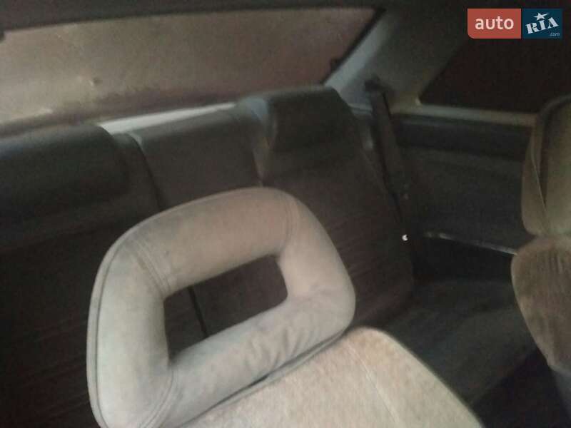 Купе Mazda 626 1989 в Черновцах