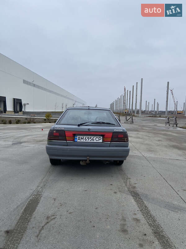 Хэтчбек Mazda 626 1990 в Коростене