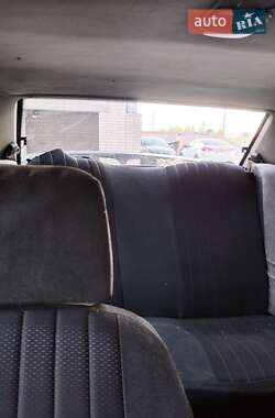 Седан Mazda 626 1992 в 