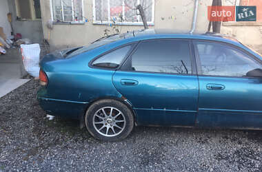 Хэтчбек Mazda 626 1994 в 