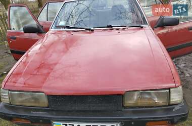 Седан Mazda 626 1986 в Луцке