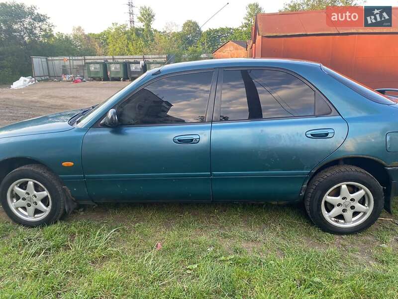 Седан Mazda 626 1994 в Стрию