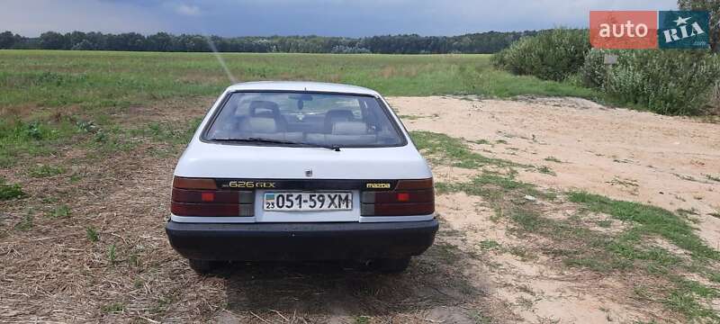 Хэтчбек Mazda 626 1987 в Киеве фото 4 Хэтчбек Mazda 626 1987 в Киеве