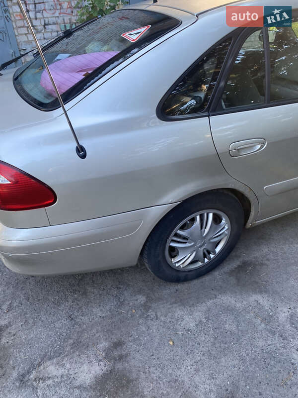 Хэтчбек Mazda 626 2000 в Горишних Плавнях фото 3 Хэтчбек Mazda 626 2000 в Горишних Плавнях