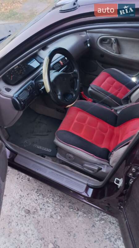 Седан Mazda 626 1993 в Миколаєві