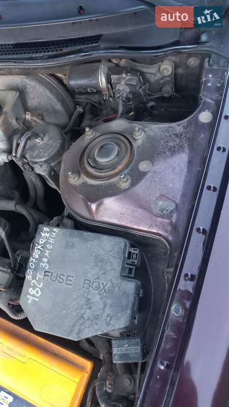 Седан Mazda 626 1993 в Миколаєві