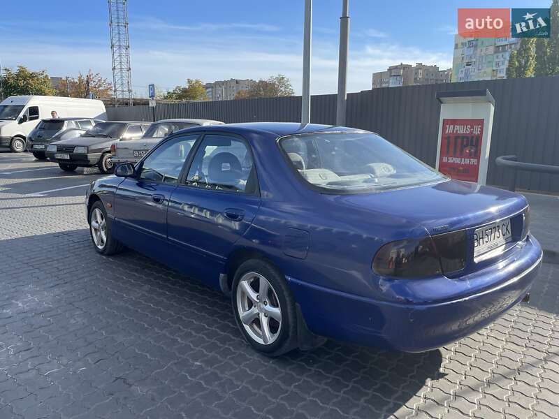 Седан Mazda 626 1993 в Одессе