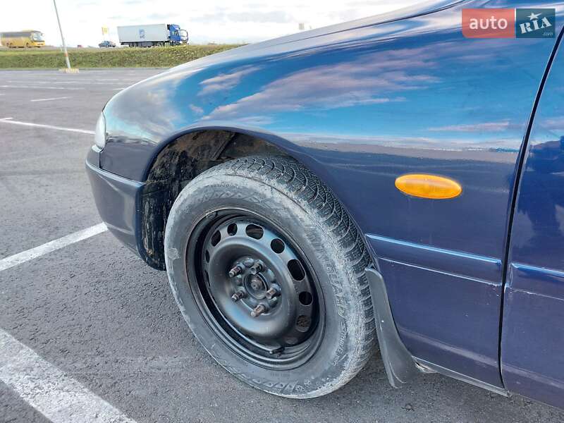 Седан Mazda 626 1996 в Львове