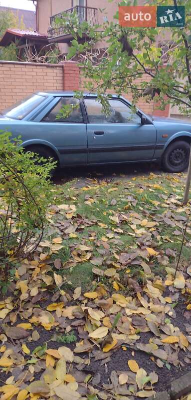 Седан Mazda 626 1988 в Славутичі