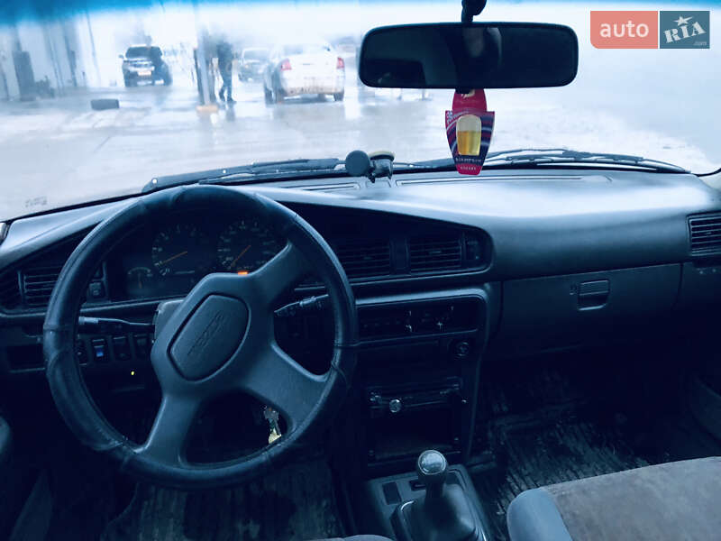 Седан Mazda 626 1989 в Кам'янець-Подільському