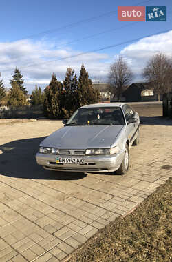 Хетчбек Mazda 626 1988 в Чернівцях