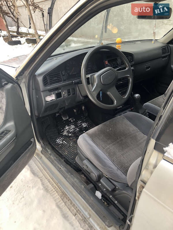 Хэтчбек Mazda 626 1988 в Черновцах