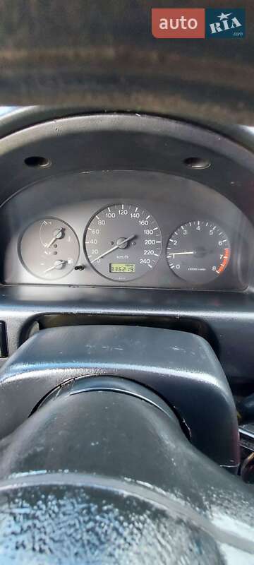 Седан Mazda 626 1997 в Кривому Розі