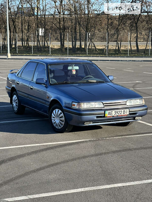 Седан Mazda 626 1988 в Дніпрі