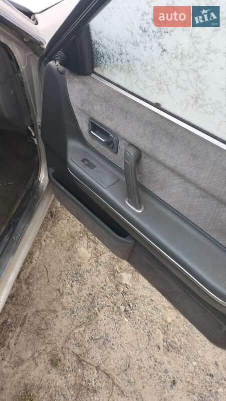 Седан Mazda 626 1991 в Виноградове