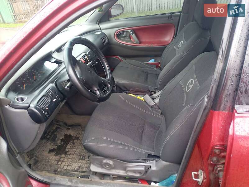 Хетчбек Mazda 626 1992 в Золотоноші