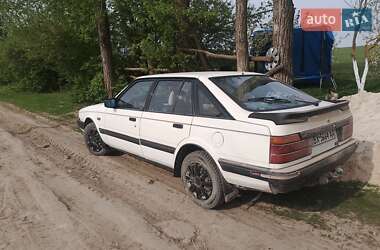 Хэтчбек Mazda 626 1988 в Городке