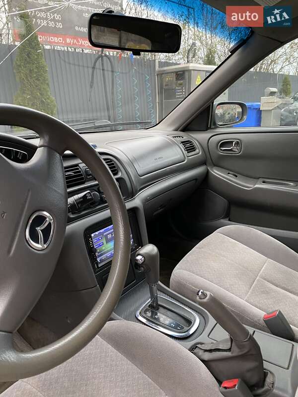 Седан Mazda 626 2001 в Иршаве