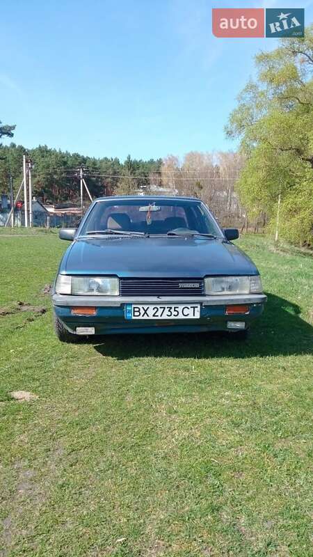 Седан Mazda 626 1986 в Славуте