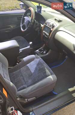 Седан Mazda 626 1999 в 