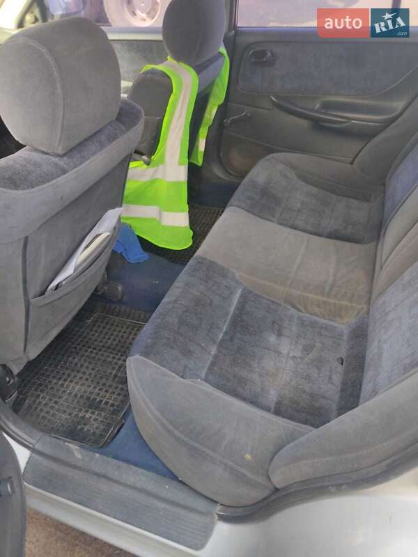 Седан Mazda 626 1998 в Славянске фото Седан Mazda 626 1998 в Славянске