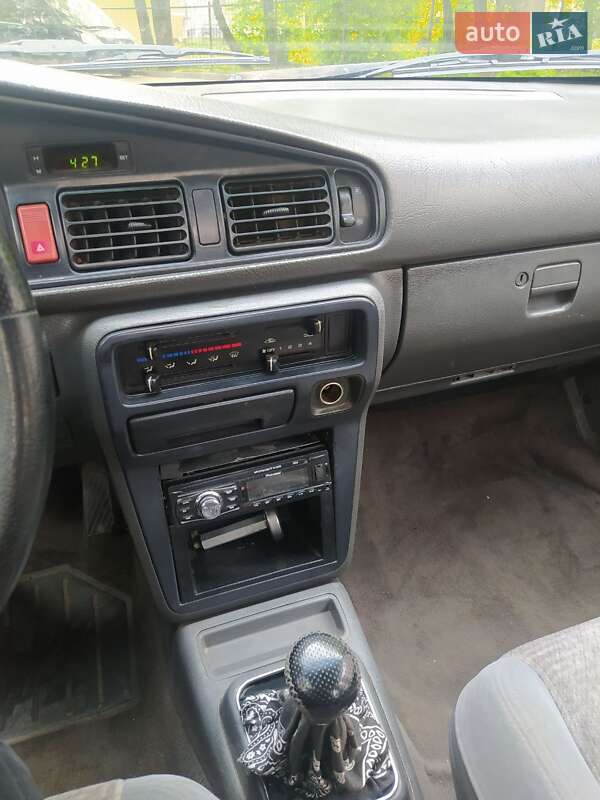 Седан Mazda 626 1988 в Хмельницком