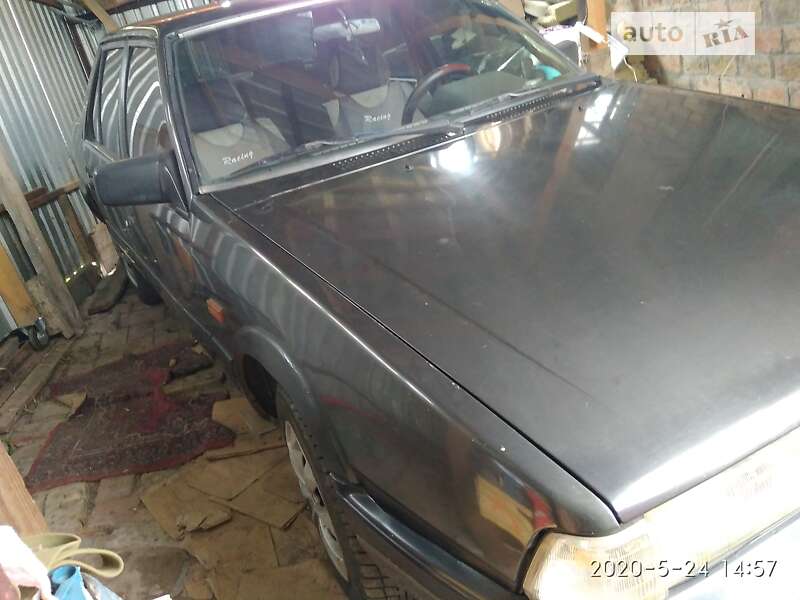 Седан Mazda 626 1987 в Киеве