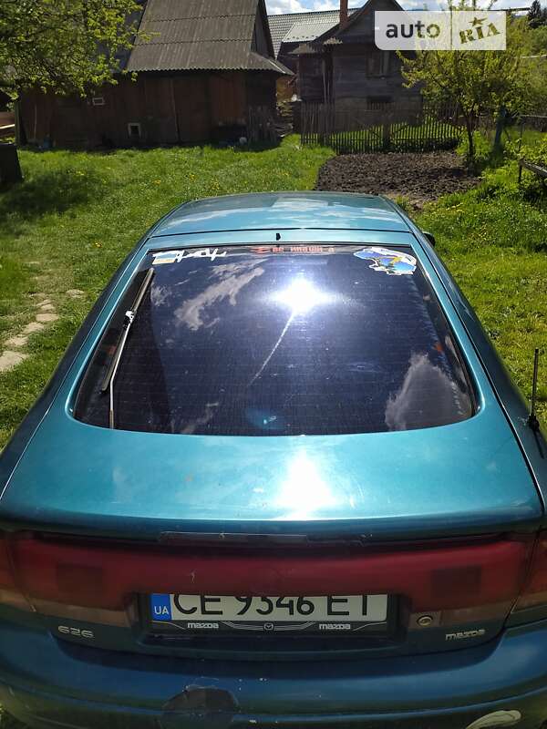 Седан Mazda 626 1991 в Черновцах