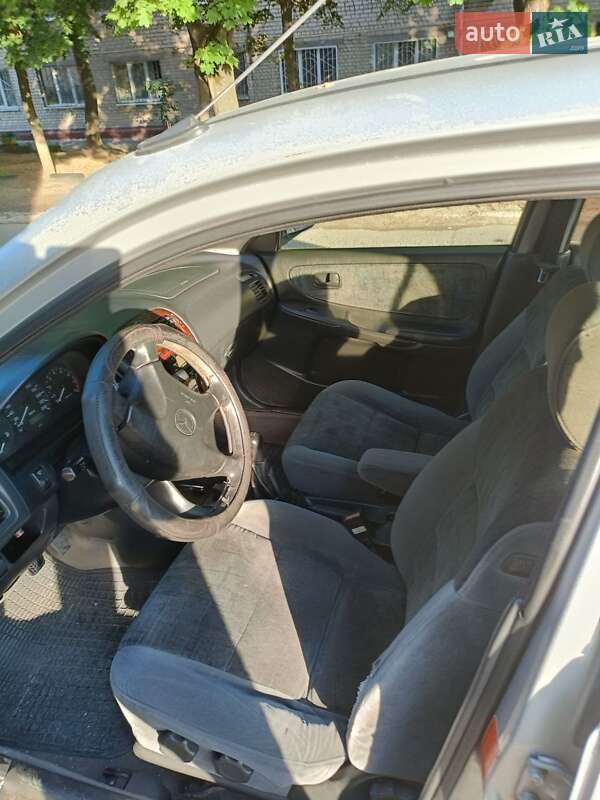 Седан Mazda 626 1998 в Запорожье