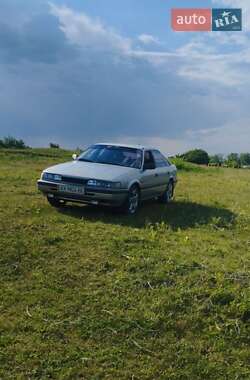 Хэтчбек Mazda 626 1990 в 