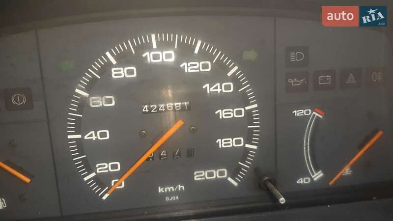 Седан Mazda 626 1990 в Каменец-Подольском