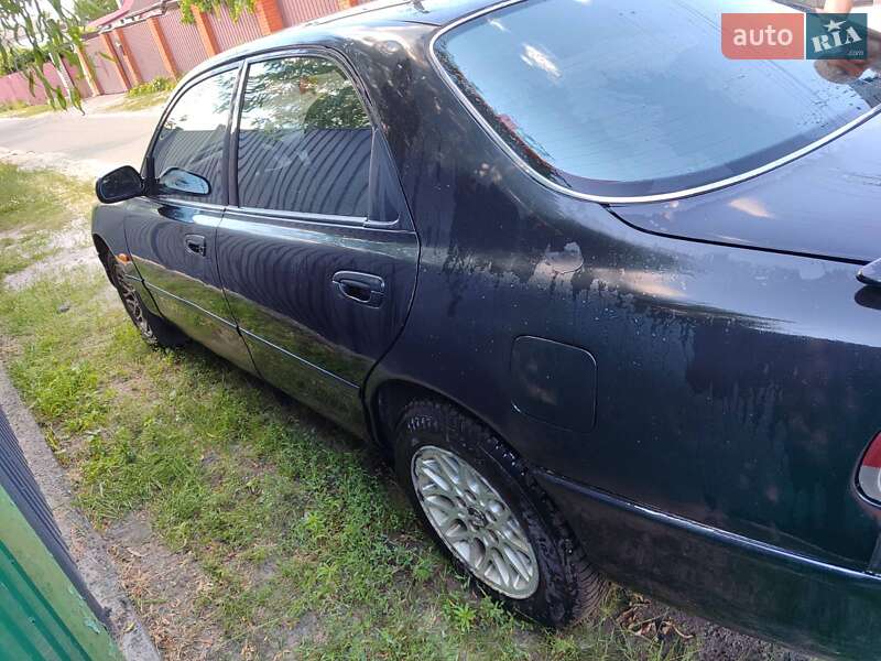 Седан Mazda 626 1995 в Киеве