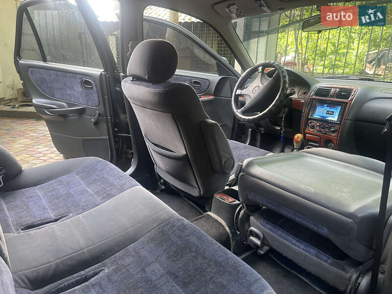 Седан Mazda 626 2000 в Львове