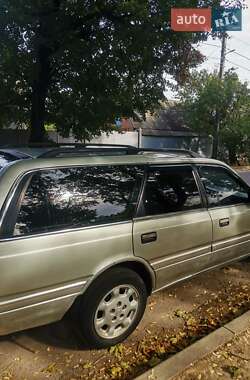 Універсал Mazda 626 1990 в Сумах
