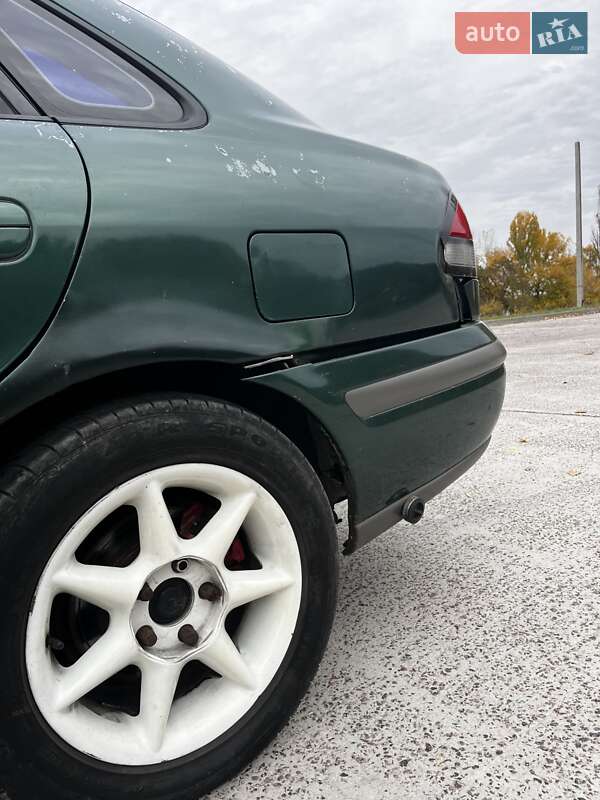 Седан Mazda 626 1998 в Каневе