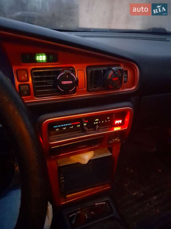 Хэтчбек Mazda 626 1988 в Николаеве фото 4 Хэтчбек Mazda 626 1988 в Николаеве