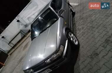 Седан Mazda 626 1990 в Чернівцях