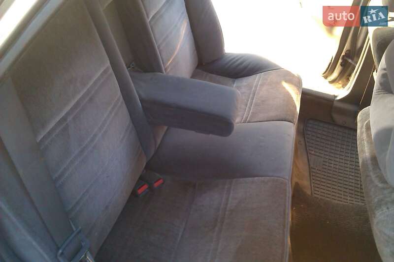 Универсал Mazda 626 1988 в Александрие