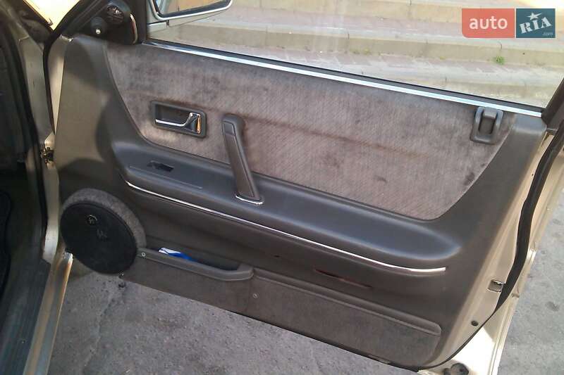 Универсал Mazda 626 1988 в Александрие