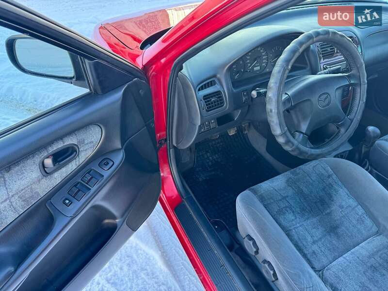 Седан Mazda 626 1998 в Жидачове