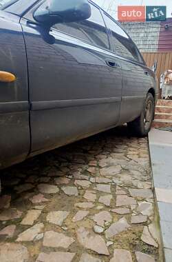 Седан Mazda 626 1996 в 
