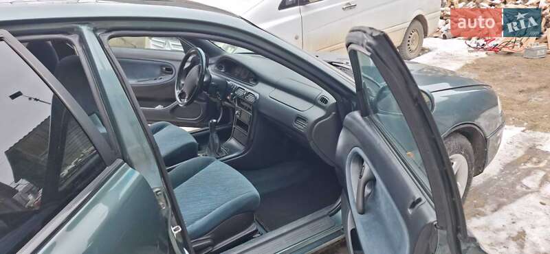 Хэтчбек Mazda 626 1997 в Буденце