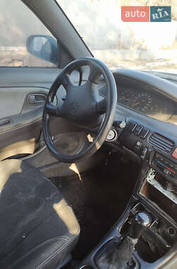 Седан Mazda 626 1993 в 