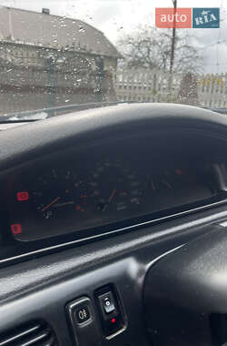 Седан Mazda 626 1992 в 